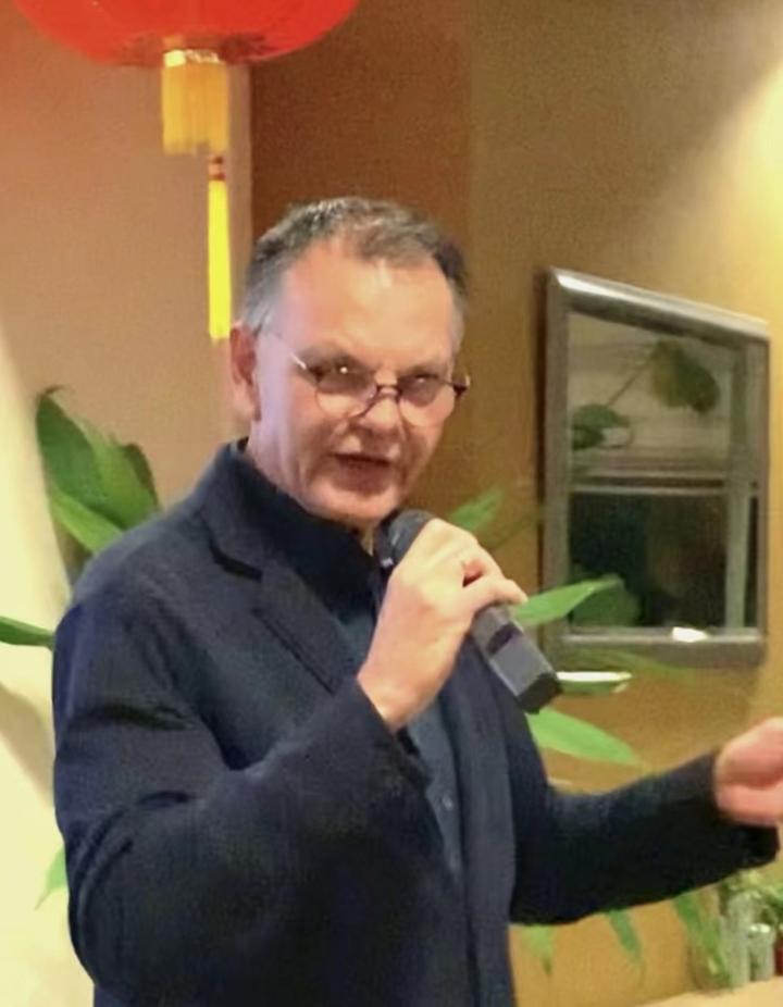 敬天下老人，扬中华美德 ——荷兰“文康之夜”晚会快乐上演